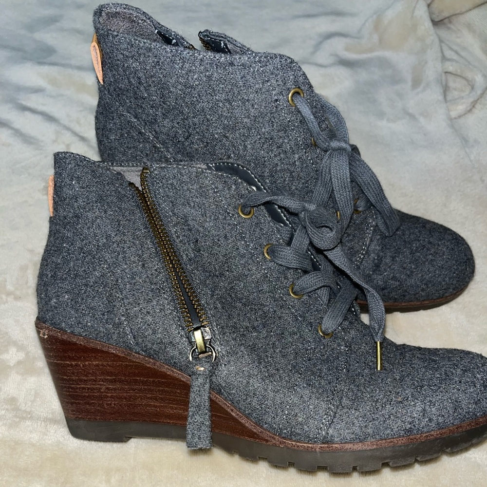 Dr.Scholl’s Grey Booties Size 8